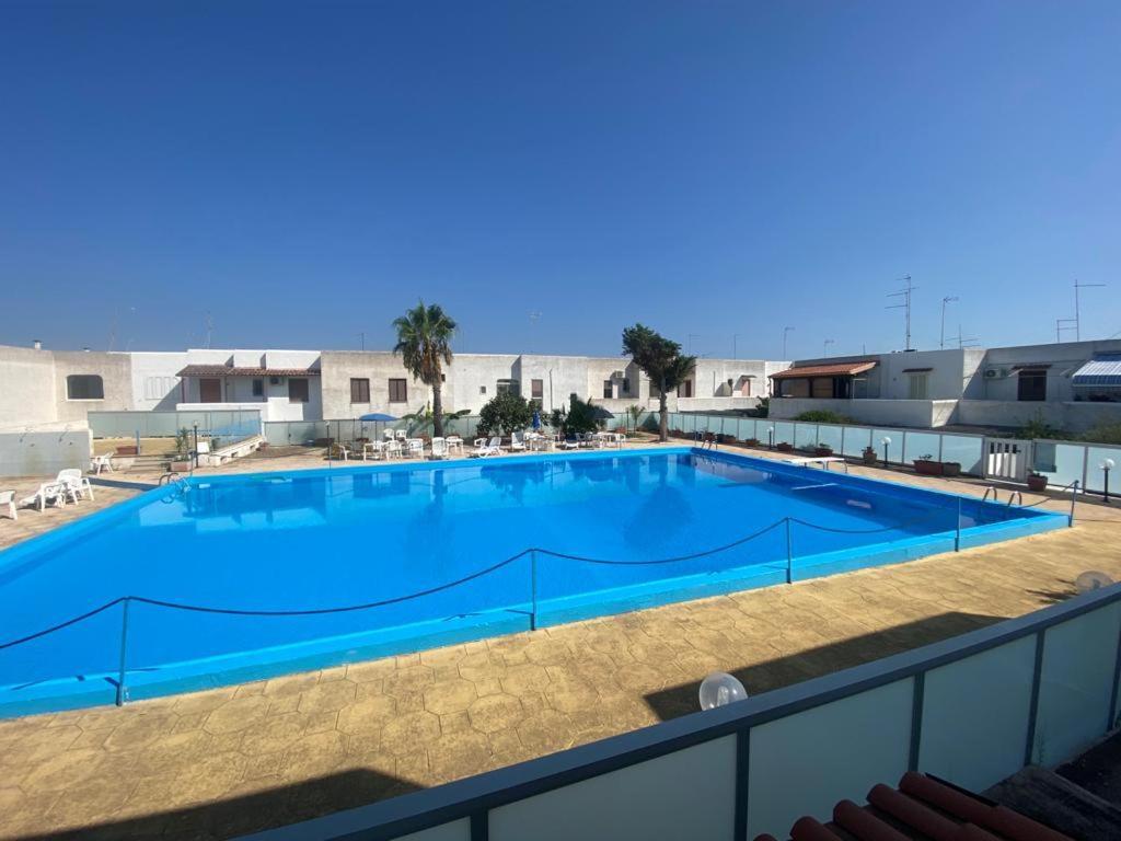 Villino Sabrina Con Piscina Villa Torre Lapillo Exterior photo